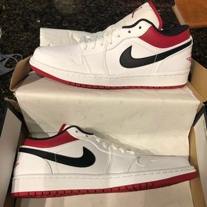 Jordan 1 Low “Gym Red” 
Size 9